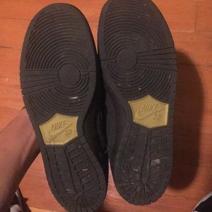 nike sb dunk doc marten